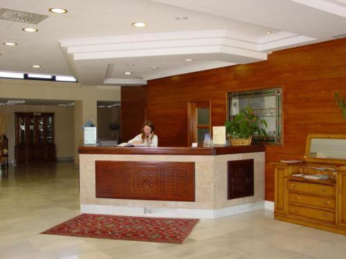 Hotel Cristina Noreña Екстериор снимка