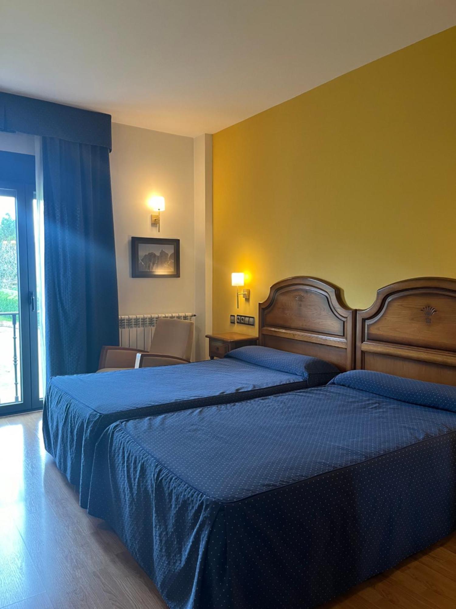 Hotel Cristina Noreña Екстериор снимка