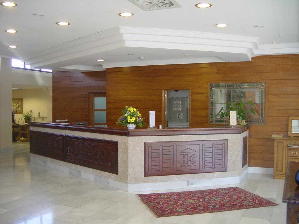 Hotel Cristina Noreña Екстериор снимка