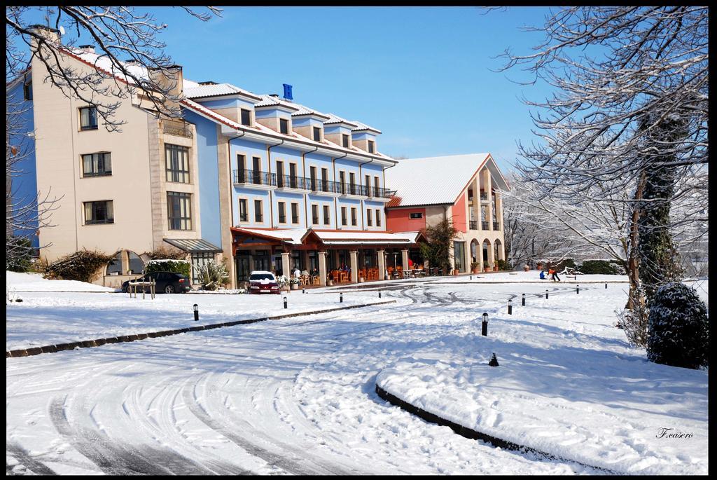 Hotel Cristina Noreña Екстериор снимка